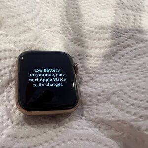 apple watch series 4 gold stainless steel gps & cel 40 mm